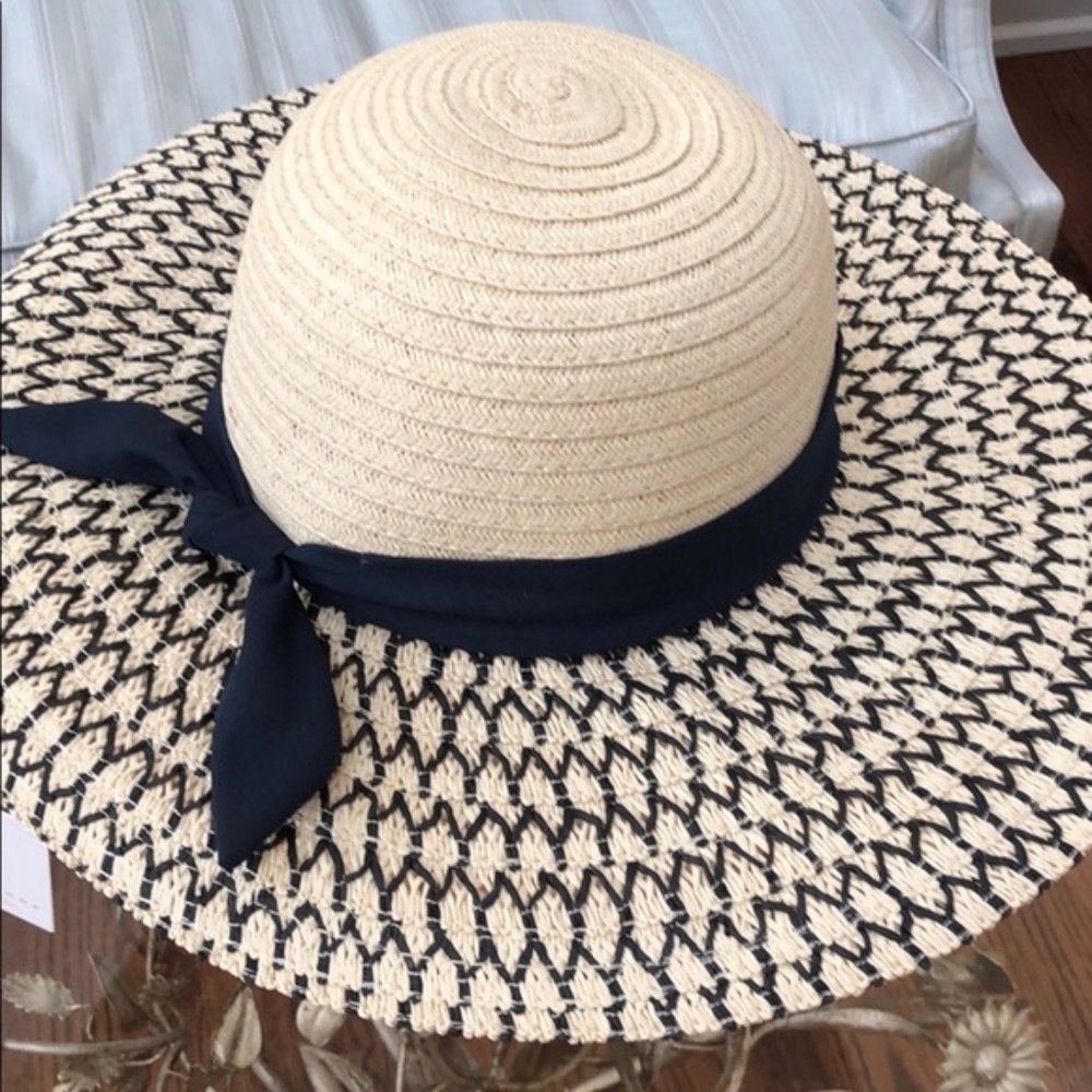 San Diego wide brimmed sun hat -  NWOT